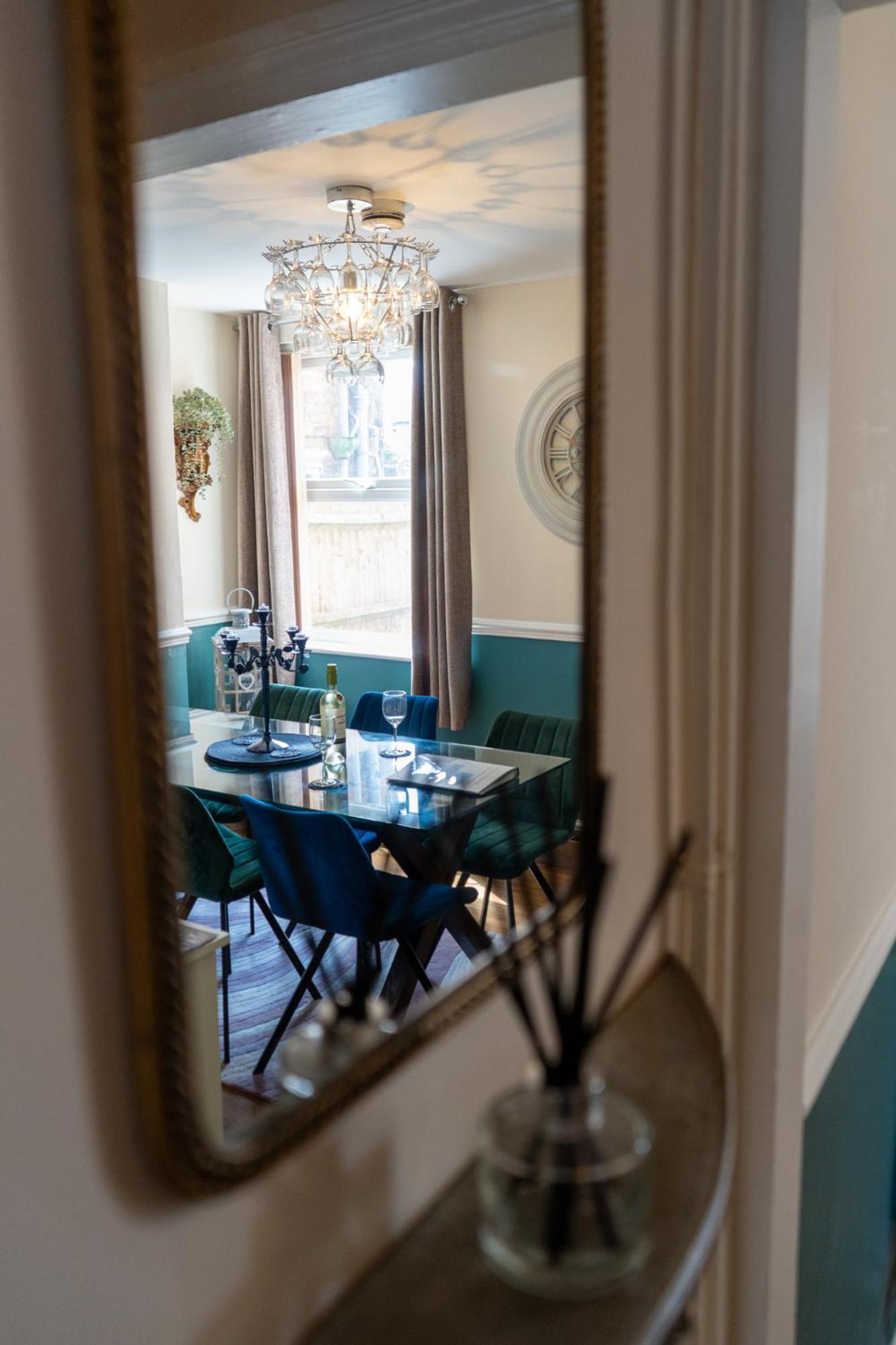 The Plumb Townhouse In Centre Warwick (Warwickshire)